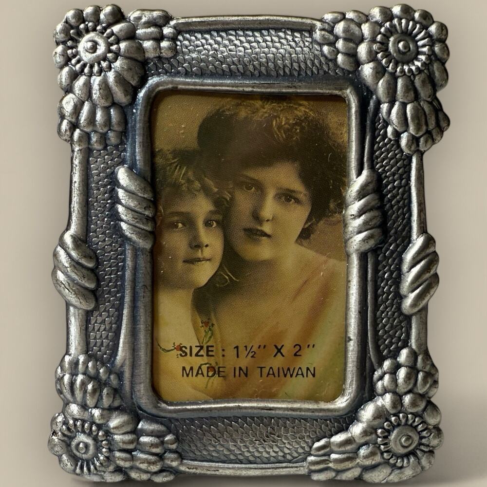 Vtg Silver Easel Back Photo Frame 1.5x2 Ornate Metal Flower Taiwan Mini Moody
